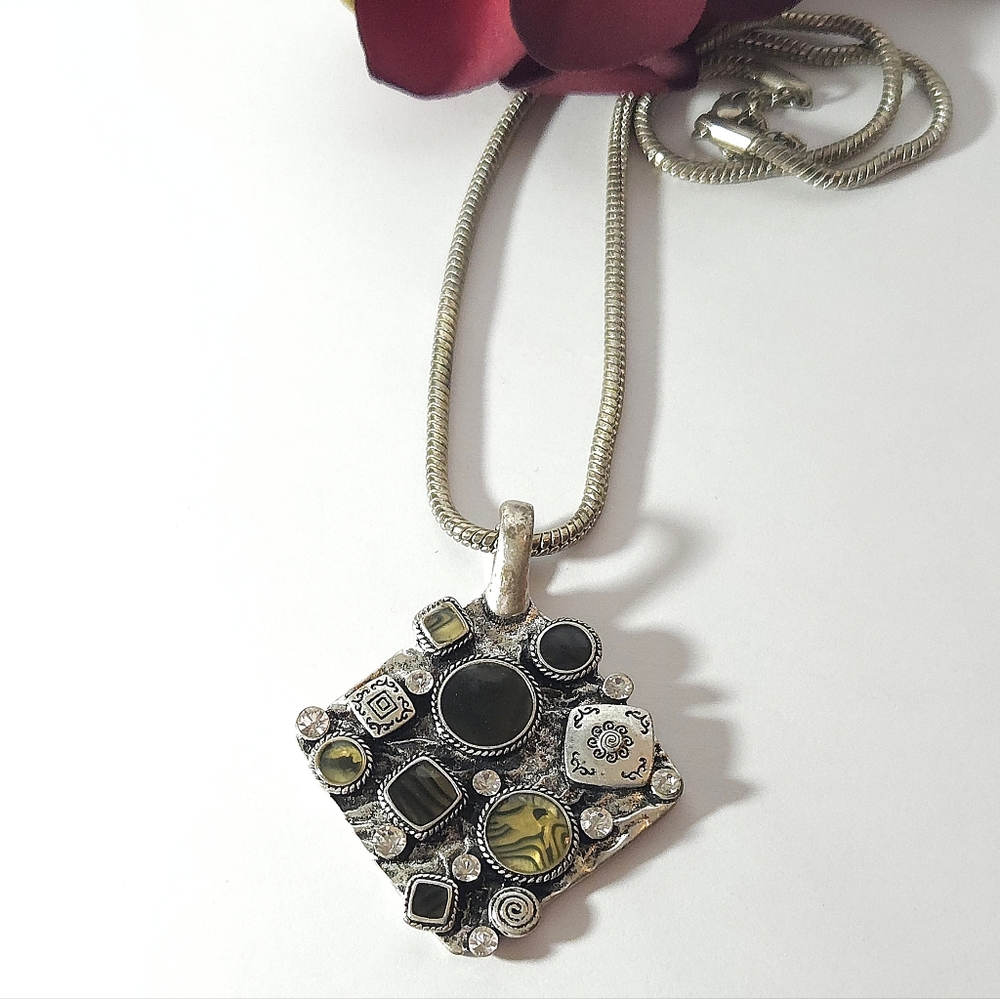 Premier Designs Artistic Geometric Multi Crystal Silver Plated Pendant Necklace